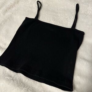 black tank top🖤
